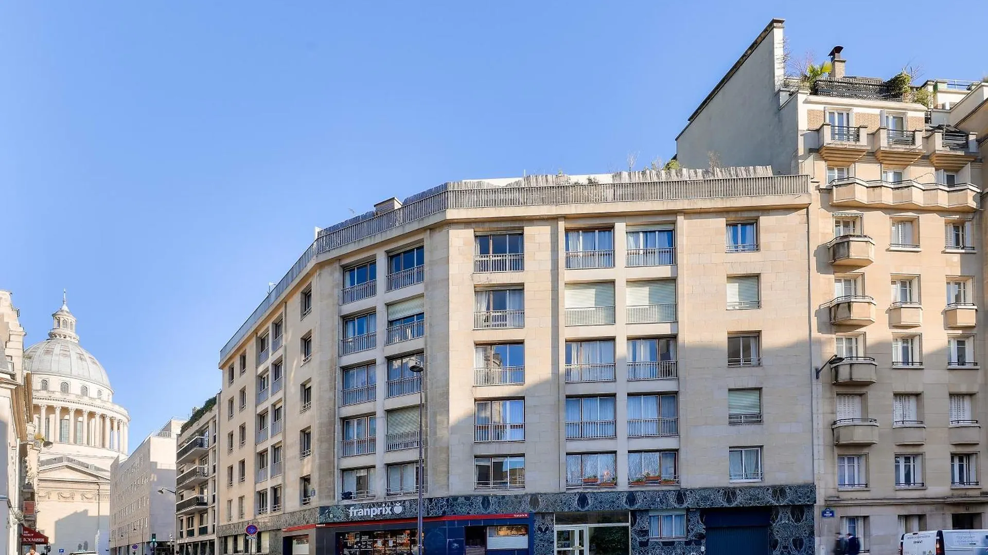 Apartment Quiet & Bright Studio-Prime Loc-Pantheon Paris 05 France