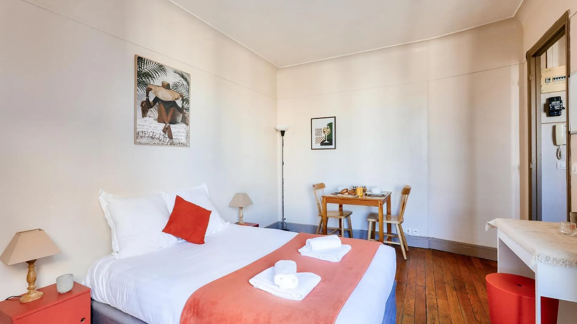 Apartment Quiet & Bright Studio-Prime Loc-Pantheon Paris 05